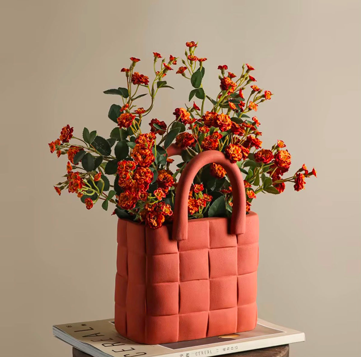 Luna  Handbag Vase